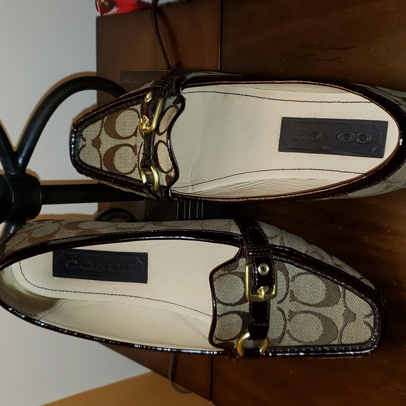 COACH SIGNATURE LOGO STACIES DRIVING LOAFERS Size 9M - Picture 3 of 8